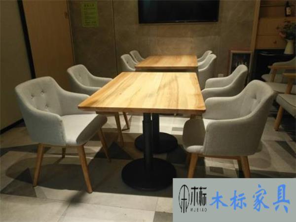 餐廳桌椅定制得尺寸常規(guī)在多少比較合適？ 
